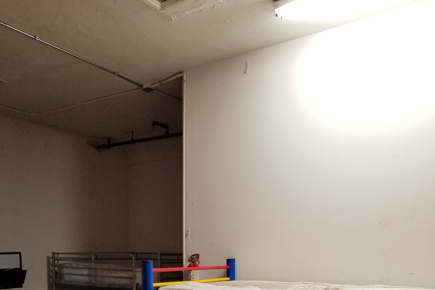  Bed In A 10-Bed Mixed Gender Room  -  Downtown Residence  - Gallery -  29