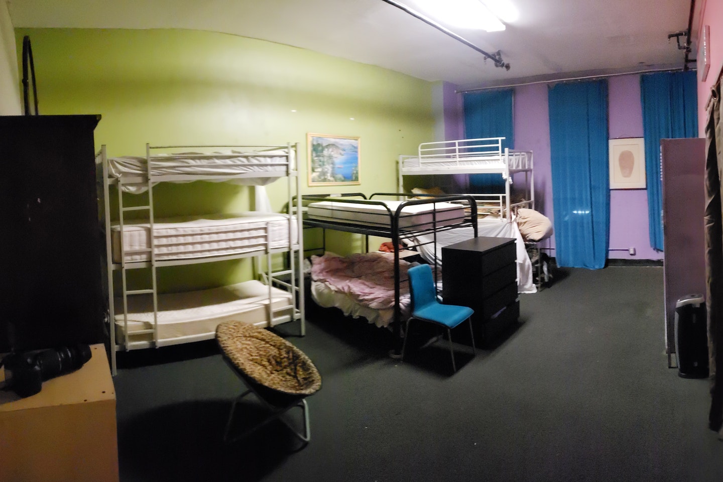  Bed In A 10-Bed Female Only Room  -  Downtown Residence  - Gallery -  2