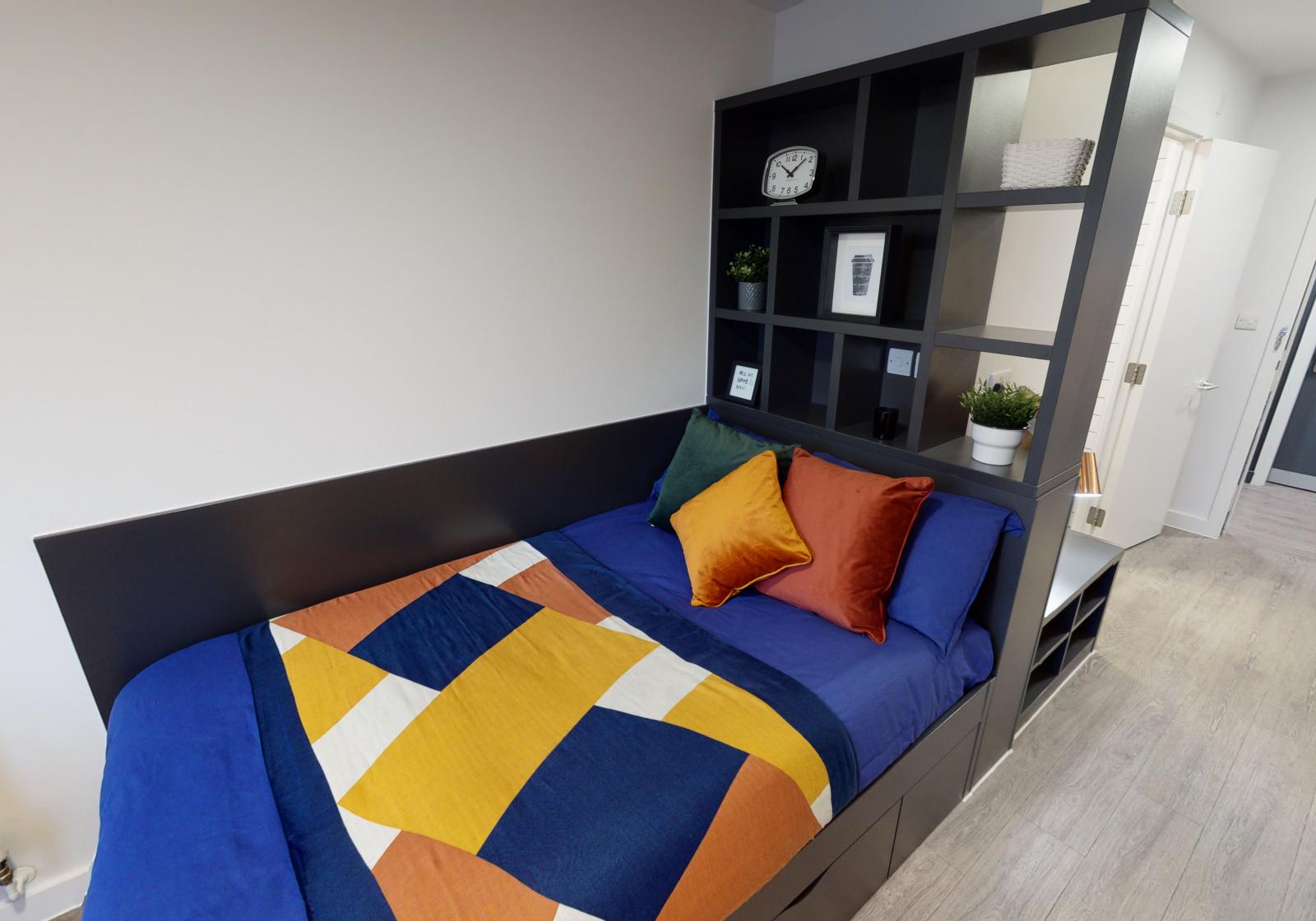  Gold Studio  -  iQ Shoreditch  - Gallery -  2