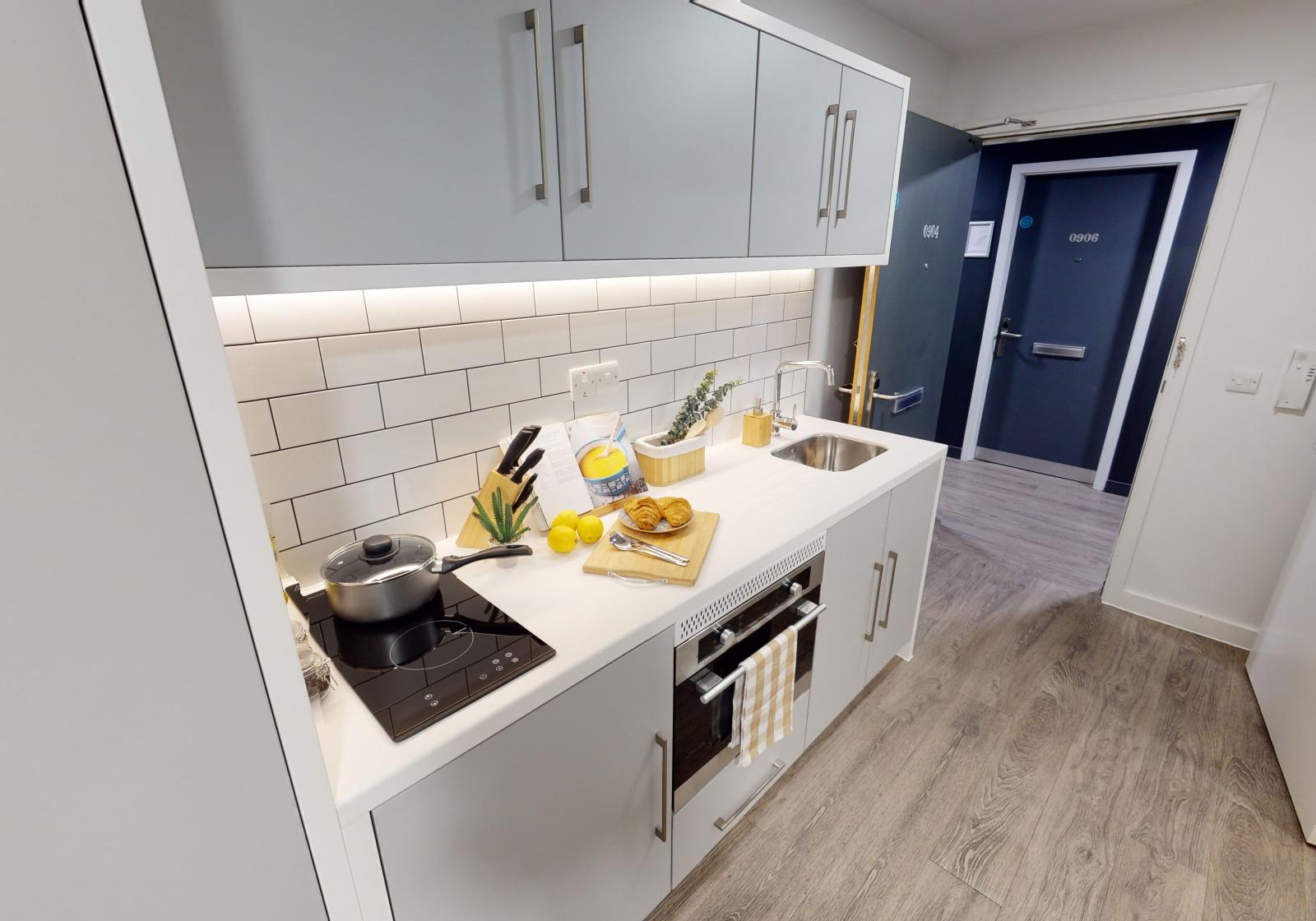  Platinum Studio  -  iQ Shoreditch  - Gallery -  3