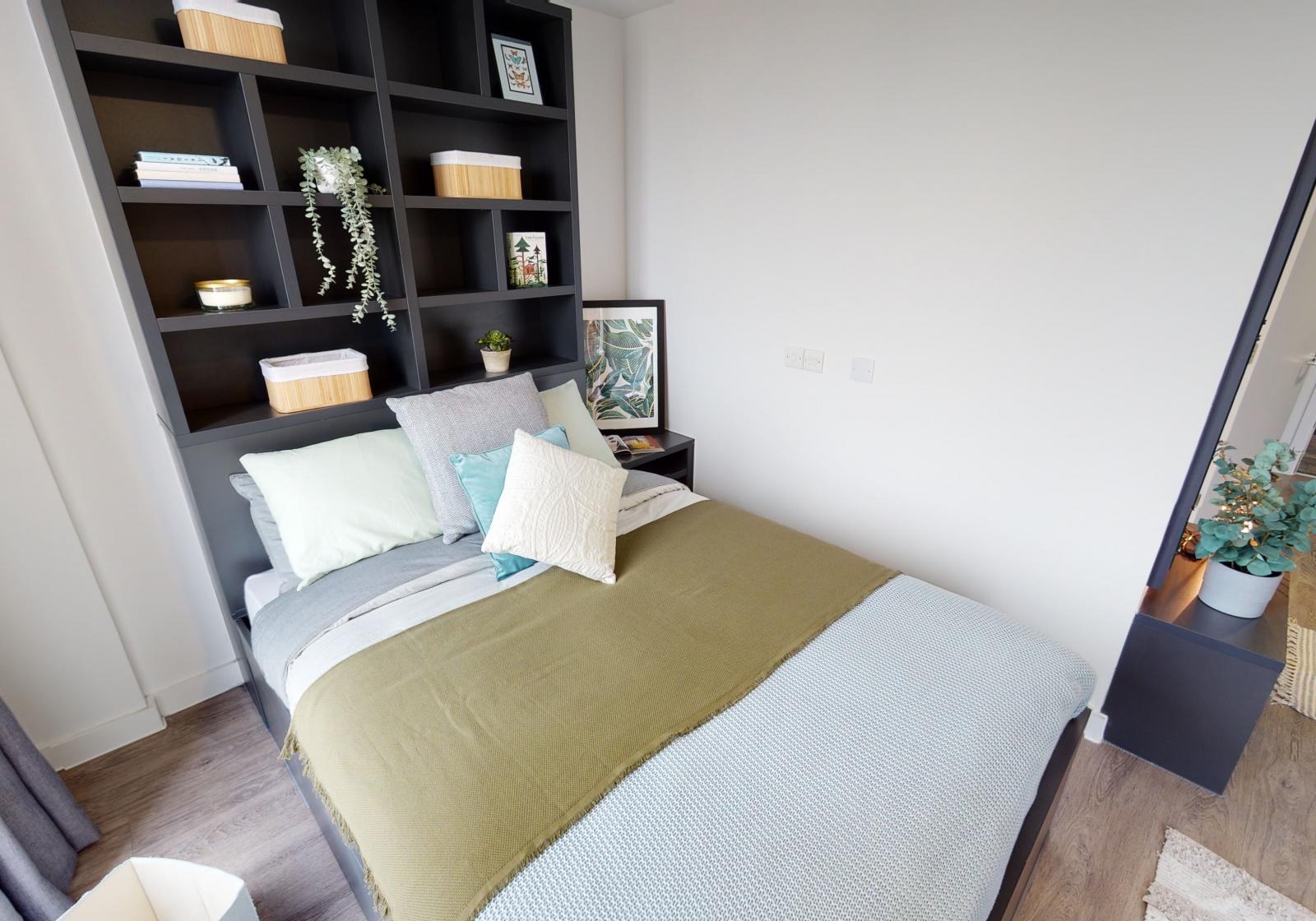  Platinum Studio Plus  -  iQ Shoreditch  - Gallery -  3