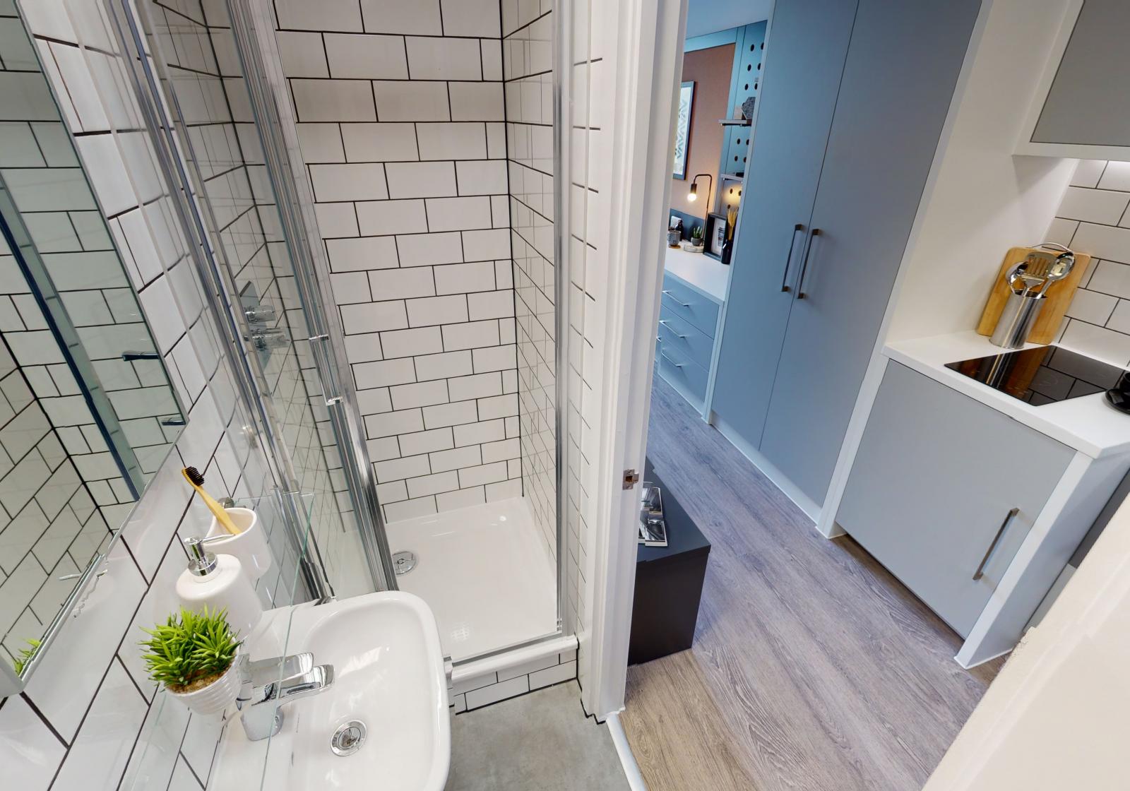  Silver Studio  -  iQ Shoreditch  - Gallery -  4