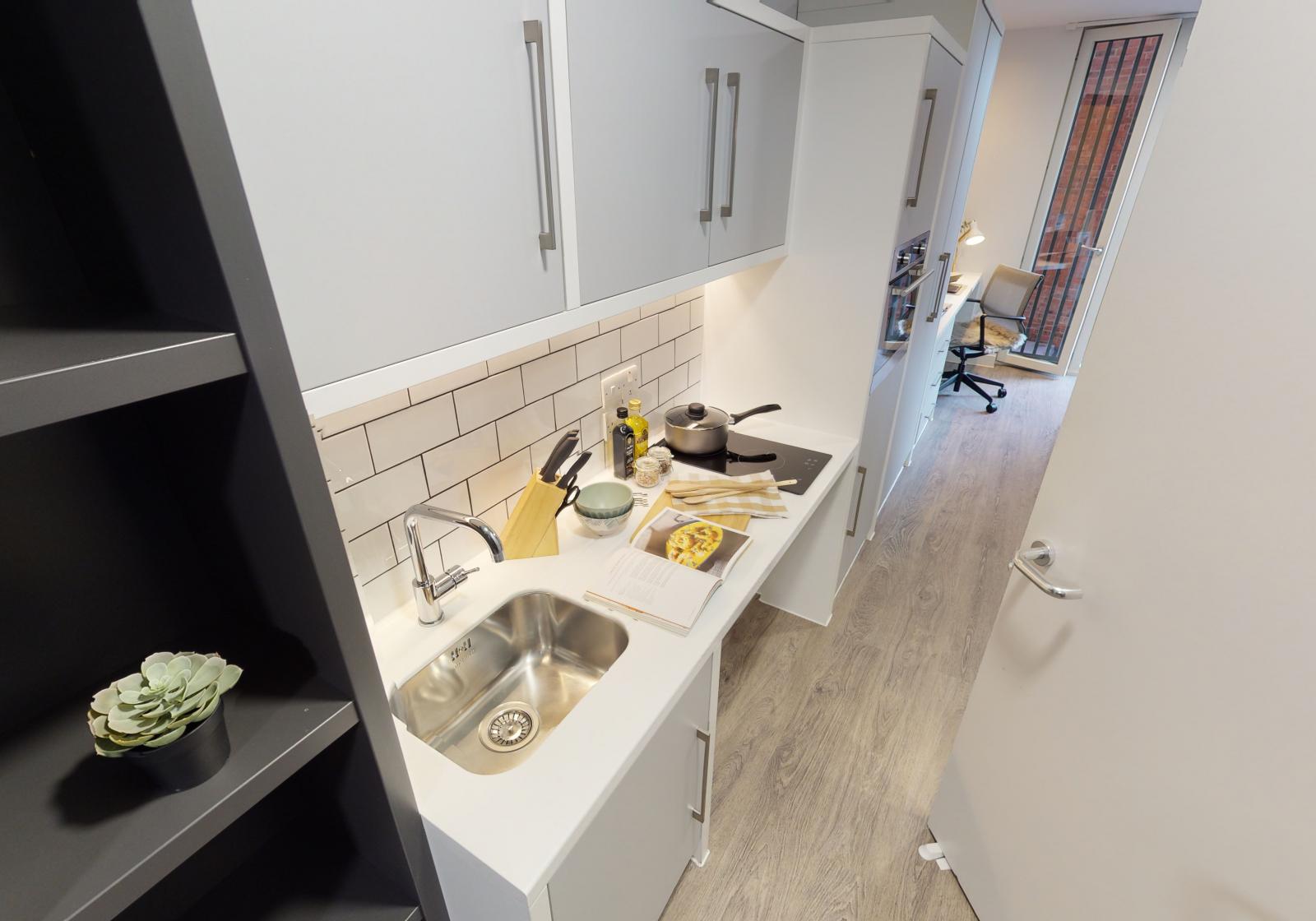  Platinum Studio Acc  -  iQ Shoreditch  - Gallery -  2