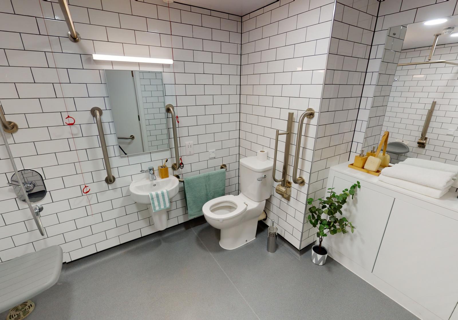  Platinum Studio Acc  -  iQ Shoreditch  - Gallery -  5