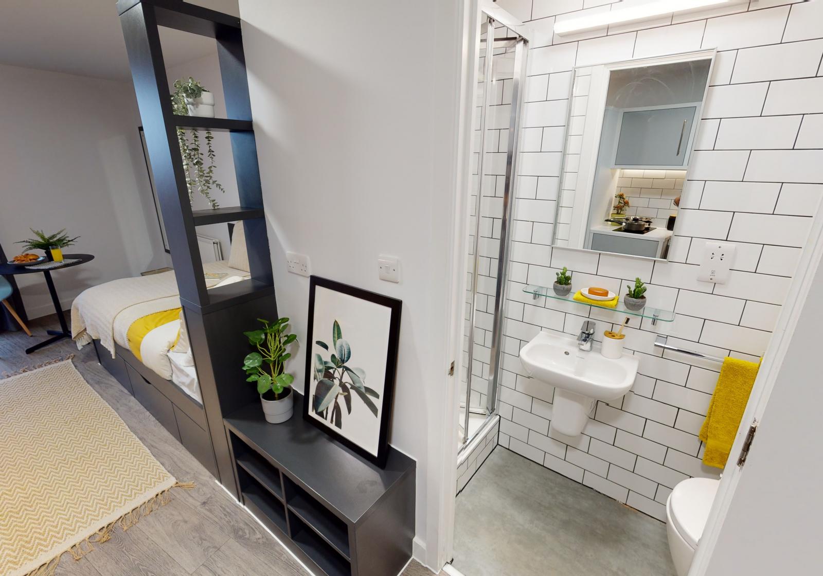  Gold Studio Plus  -  iQ Shoreditch  - Gallery -  4