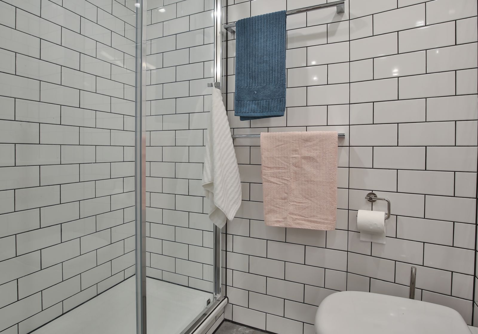  2 Bed Apartment Plus  -  iQ Shoreditch  - Gallery -  5