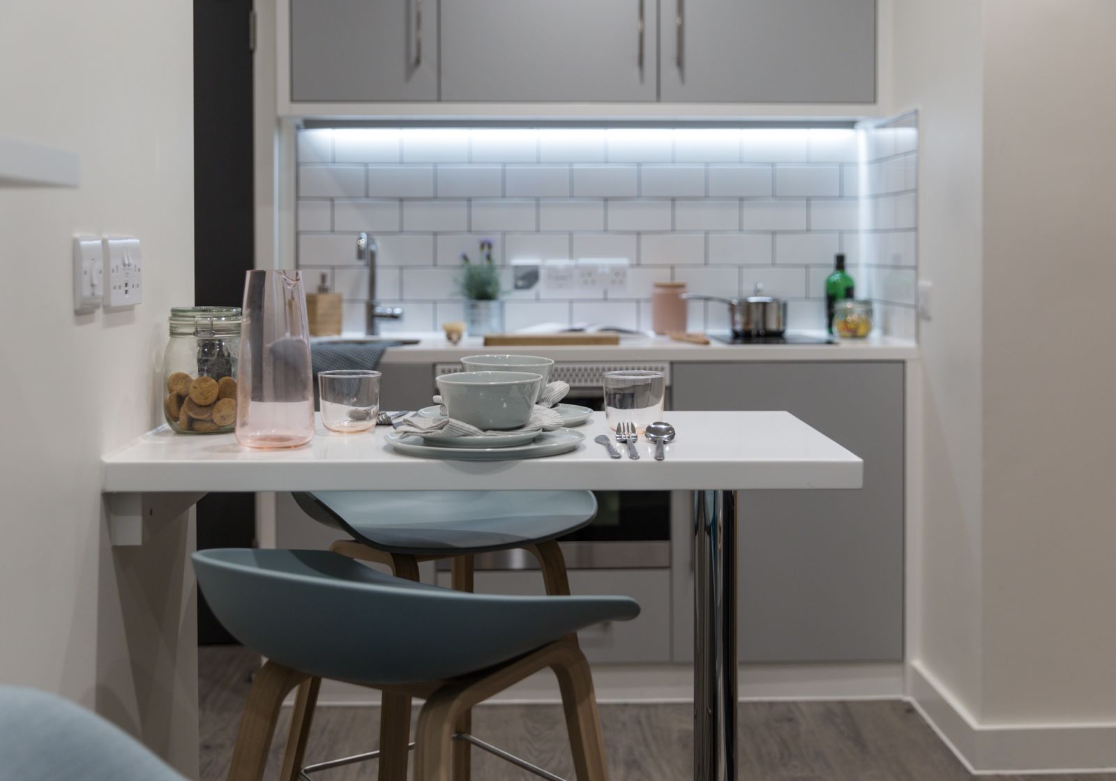  2 Bed Apartment Plus  -  iQ Shoreditch  - Gallery -  2