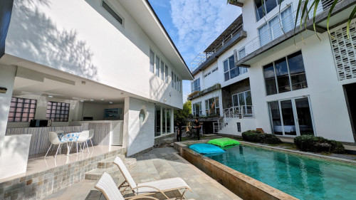 Peaceful Stunning Villa w/ Pool + Spa + Workspace