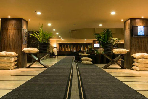 Modern Luxury Complex w/ Gym + Bar + Pool + Workspaces