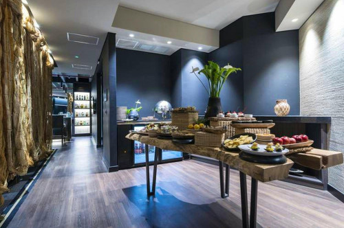 Stunning Luxury Complex w/ Coworking + Pool + Lounge Areas + Gym
