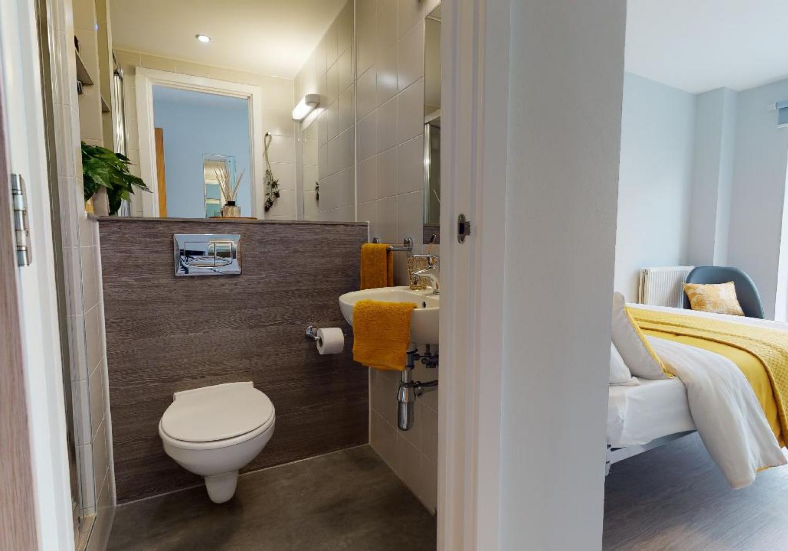  Gold En-Suite Plus  -  iQ Hoxton  - Gallery -  5