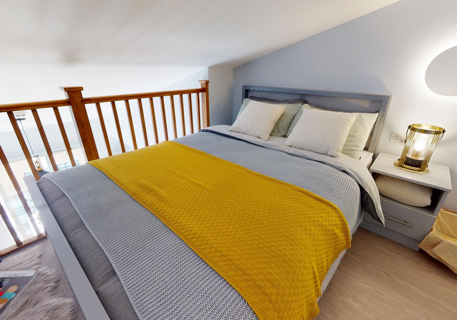  Platinum Penthouse Plus  -  iQ Hoxton  - Gallery -  1