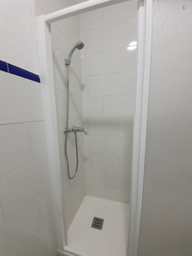Beautiful double bedroom near Campus Universitario Fuentenueva. Universidad de Granada - Gallery - 2