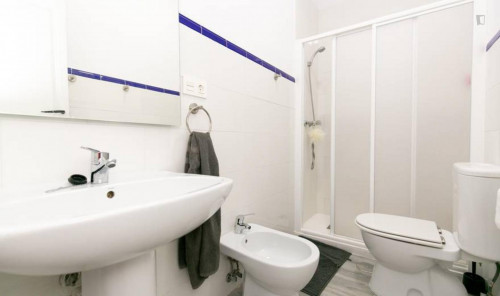 Beautiful double bedroom near Campus Universitario Fuentenueva. Universidad de Granada - Gallery - 7
