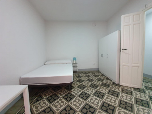 Beautiful double bedroom near Campus Universitario Fuentenueva. Universidad de Granada