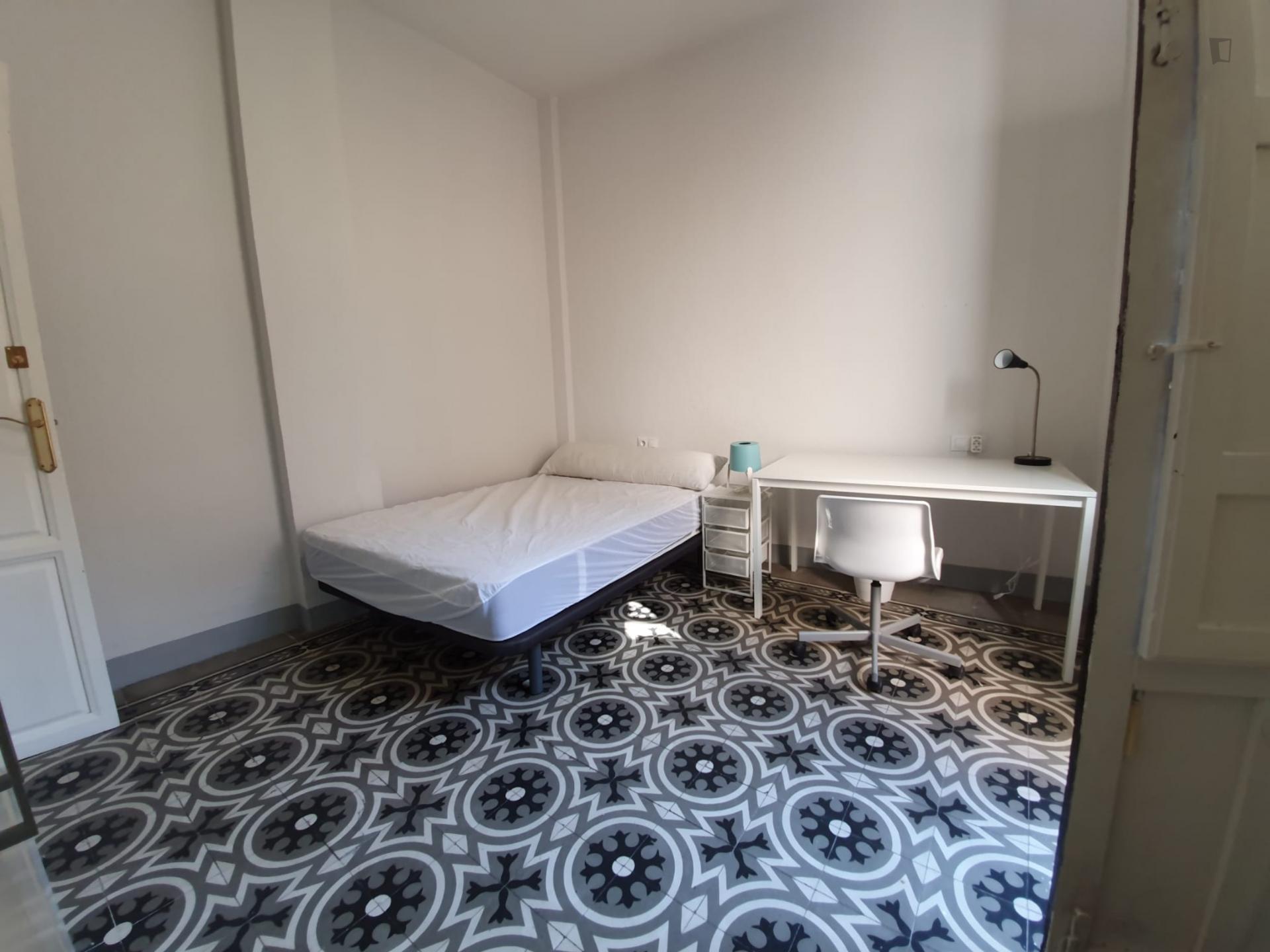 Neat Double Bedroom In Centro-Sagrario - 1