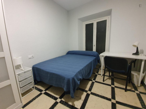 Welcoming double bedroom in a student flat, in the heart of Granada - Gallery - 5