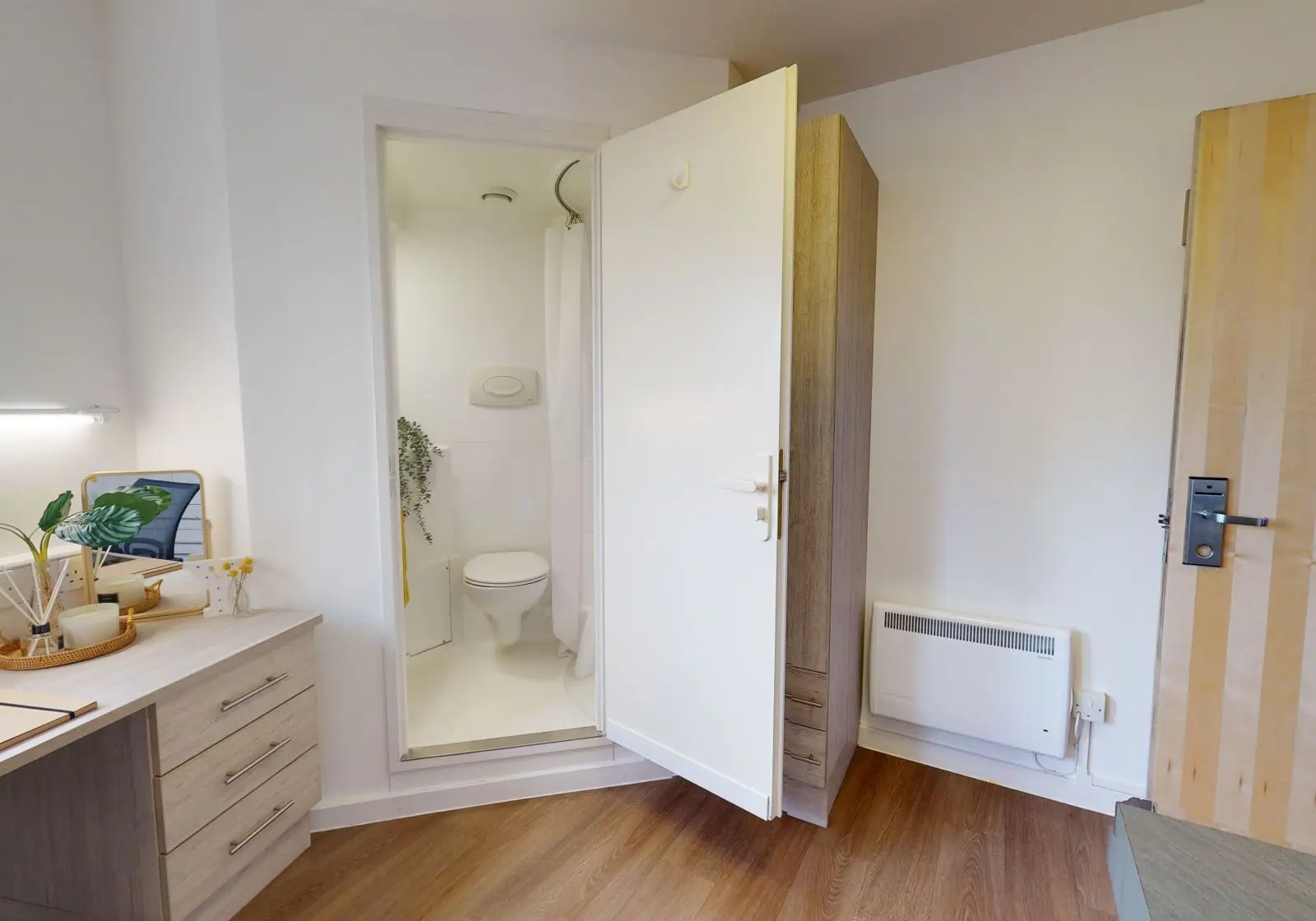  Platinum En-Suite  -  IQ Kingston  - Gallery -  3