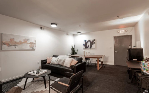 Philadelphia - Communal Area
