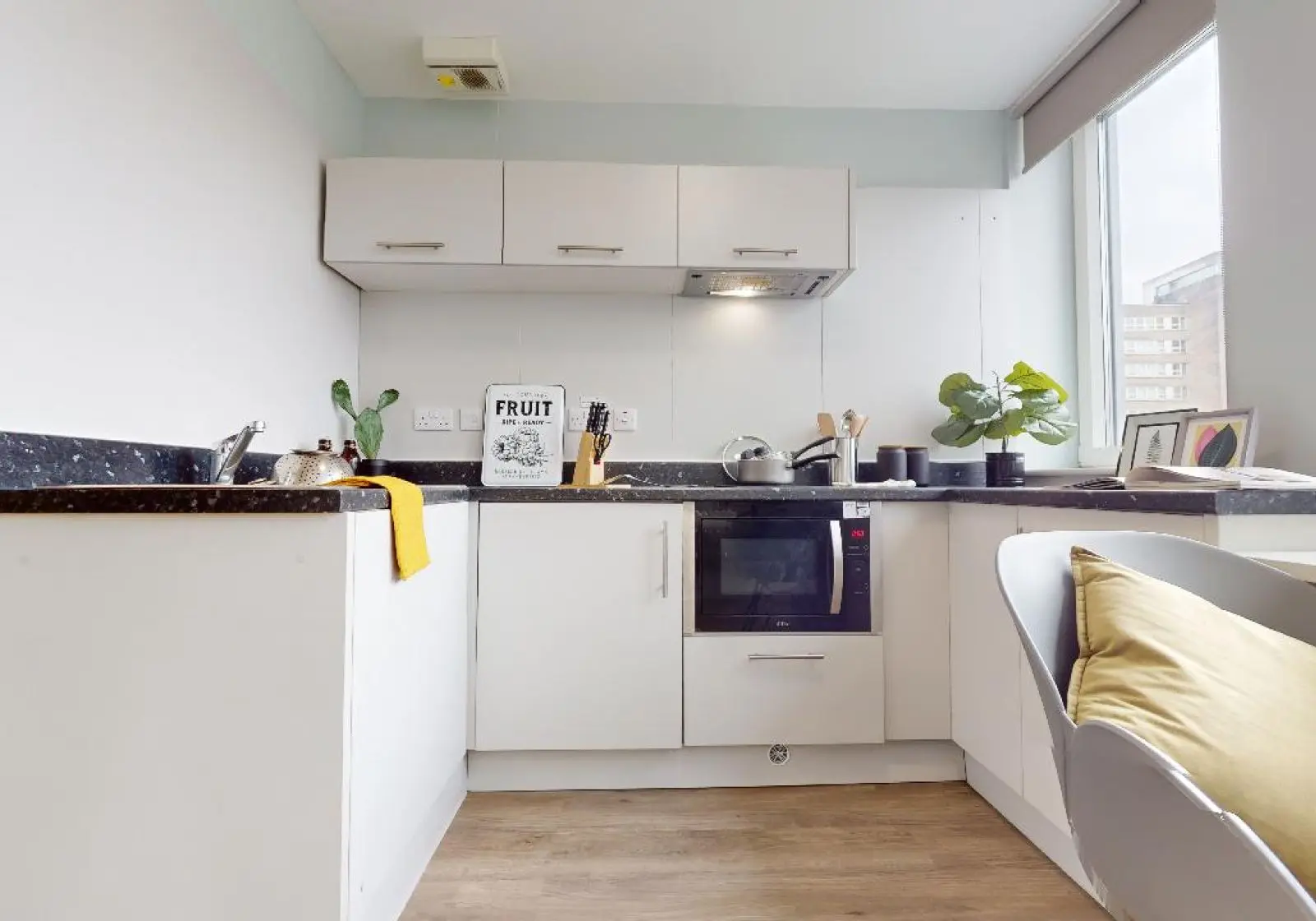 Gold Studio Premium - iQ Newtown & Newland House - Gallery - 3