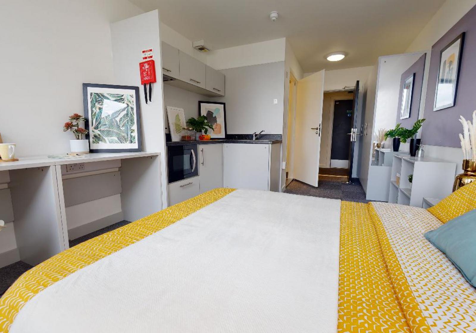  Silver Studio Plus  -  iQ Newtown & Newland House  - Gallery -  1