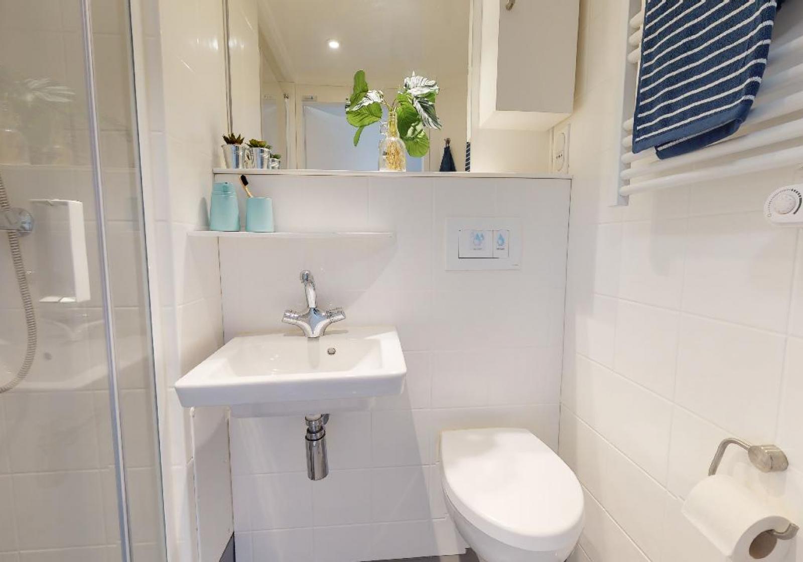 Bronze Studio Plus - iQ Newtown & Newland House - Gallery - 4