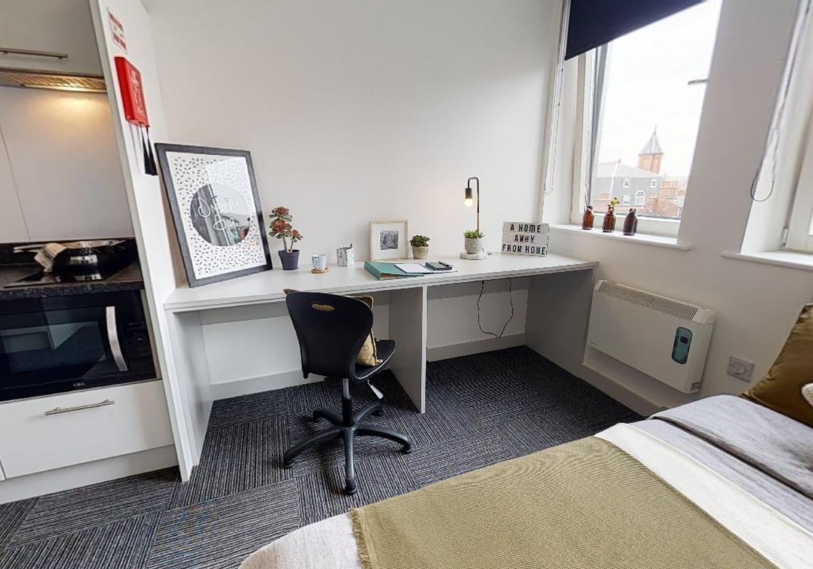  Bronze Studio Plus  -  iQ Newtown & Newland House  - Gallery -  2