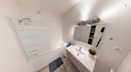Lovely double bedroom - Gallery - 13