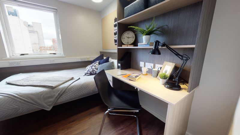 Bronze En-Suite - iQ Lambert & Fairfield House - Gallery - 1