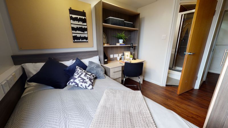 Bronze En-Suite - iQ Lambert & Fairfield House - Gallery - 3