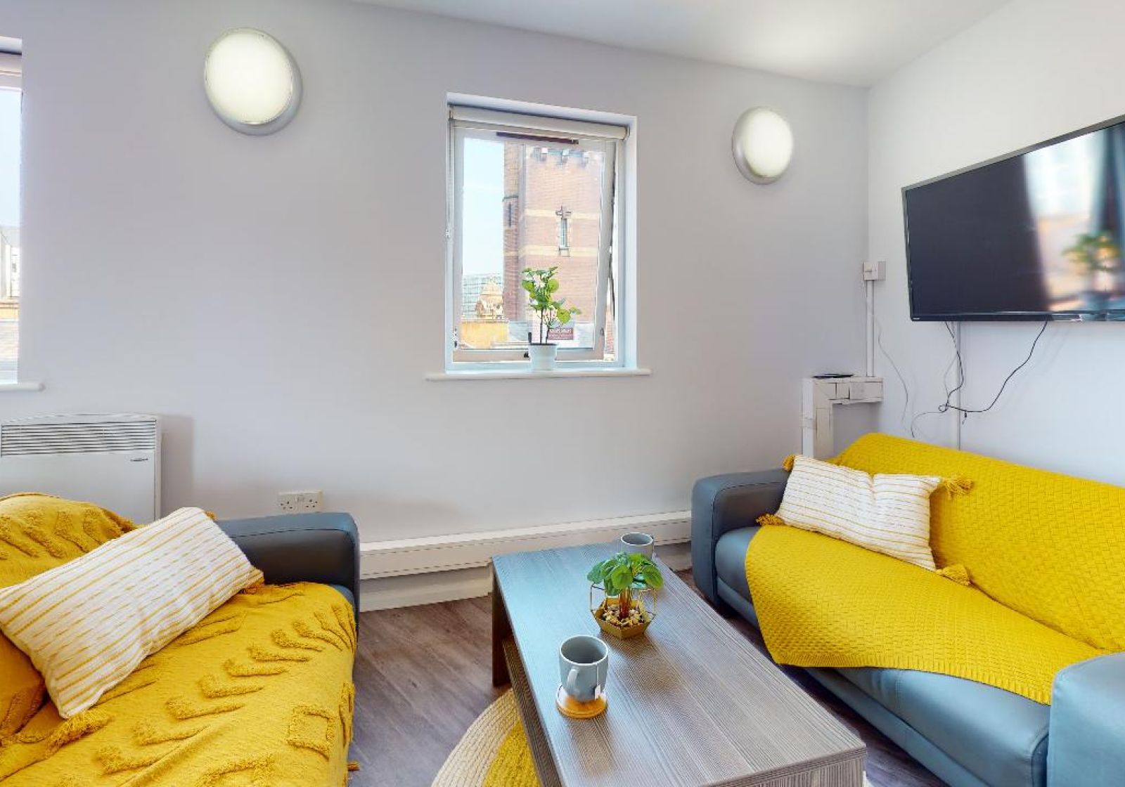 Silver En-Suite - iQ Lambert & Fairfield House - Gallery - 2