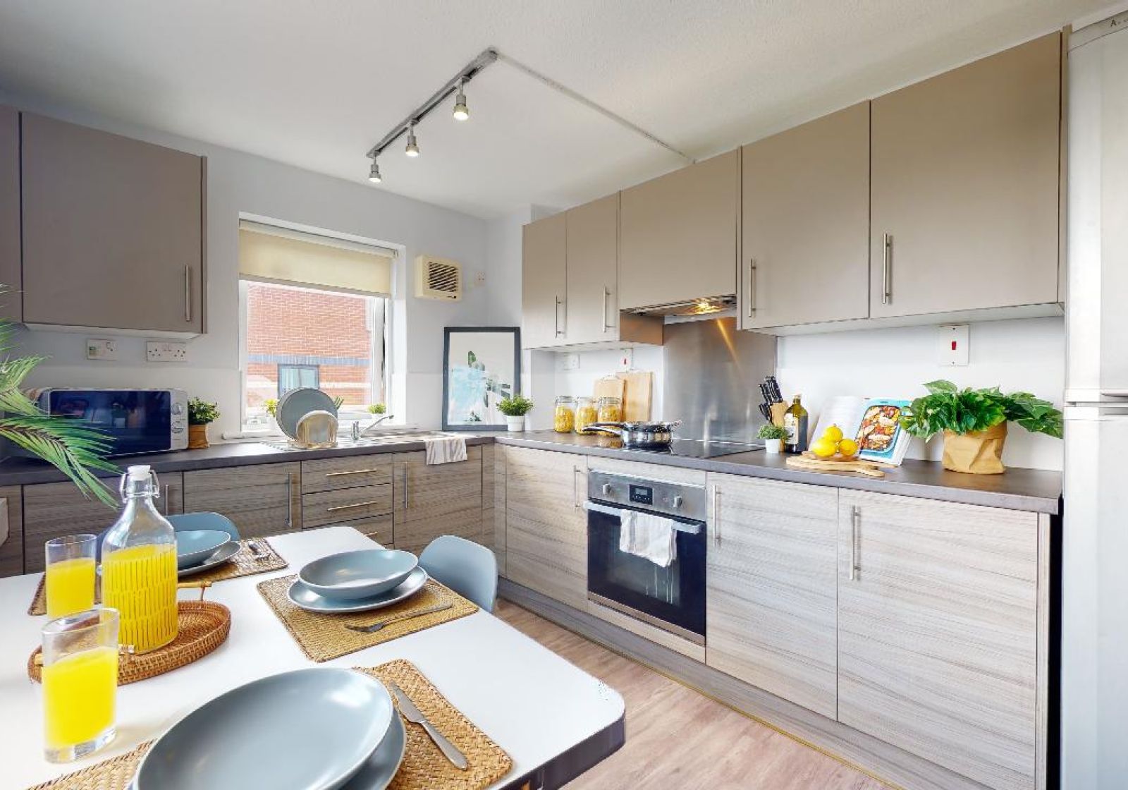 Gold En-Suite - iQ Lambert & Fairfield House - Gallery - 5