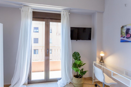 Double bedroom near Pl. Espanya metro station