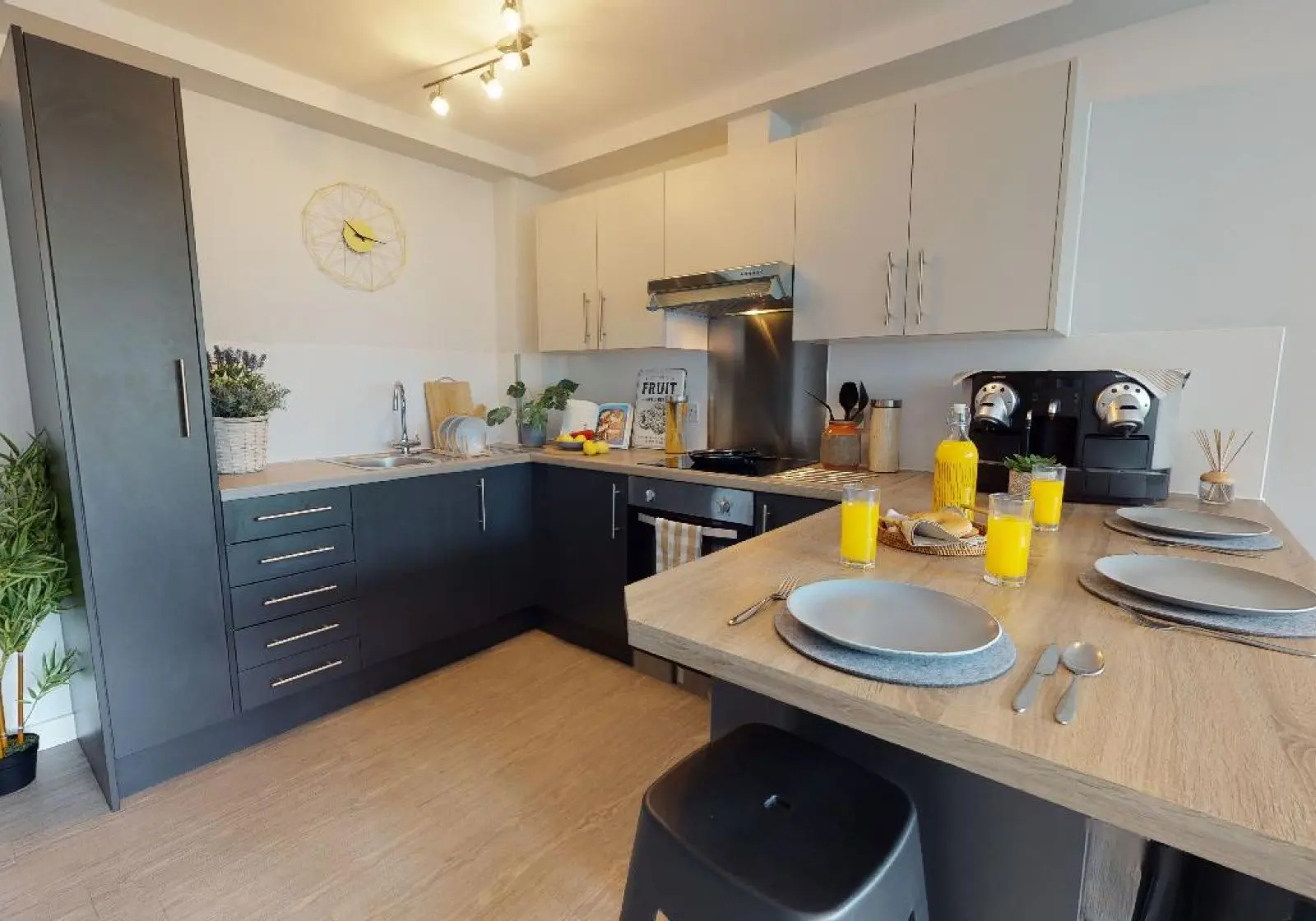 Gold En-Suite - iQ Wilmslow Park - Gallery - 2