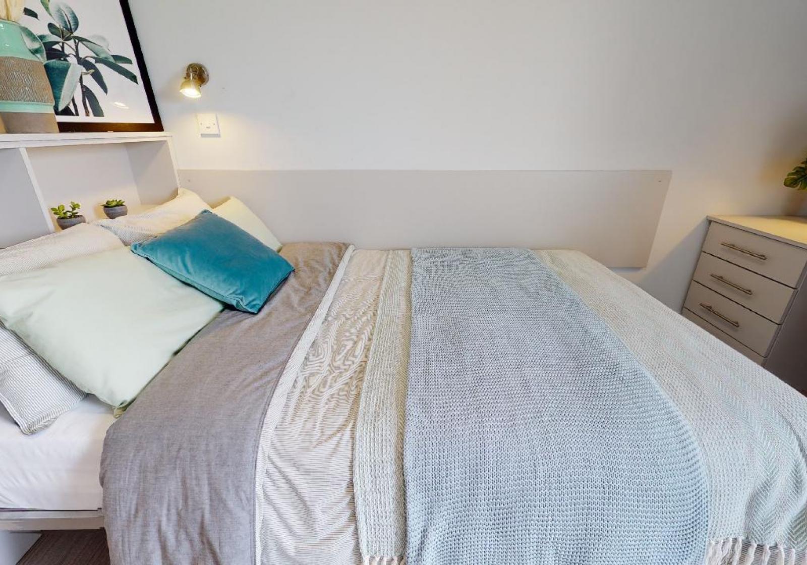  Platinum En-Suite  -  iQ Wilmslow Park  - Gallery -  2