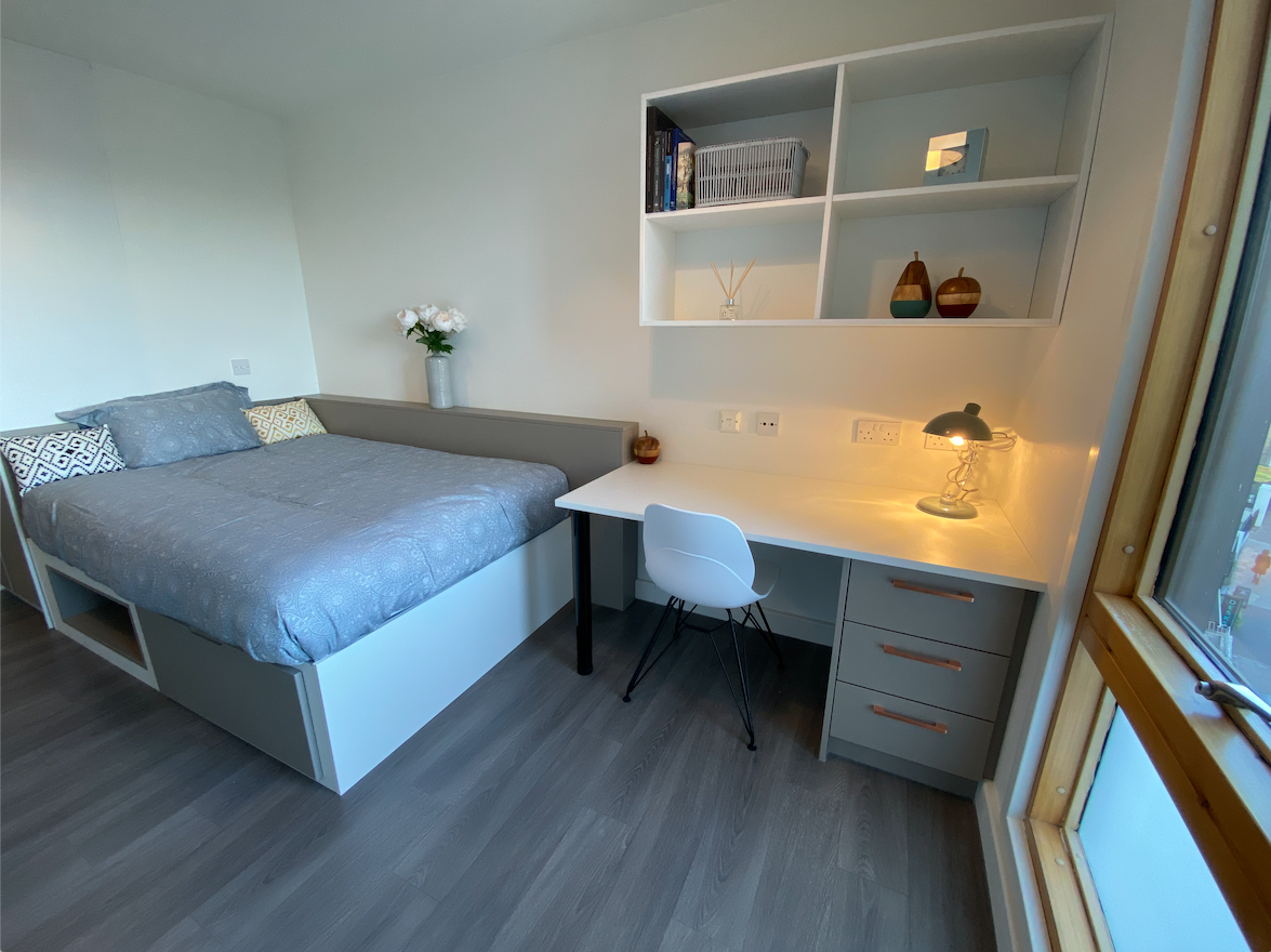 Premier En-Suite - Charles Morton Court - Gallery - 10