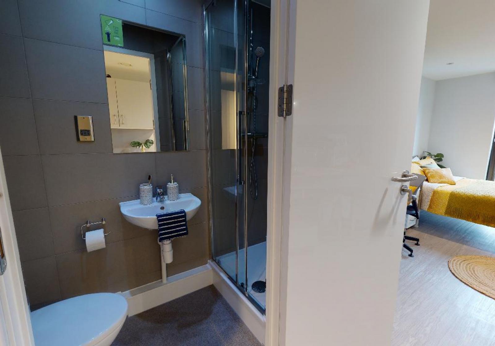  Bronze Studio  -  iQ Elgin Place  - Gallery -  4