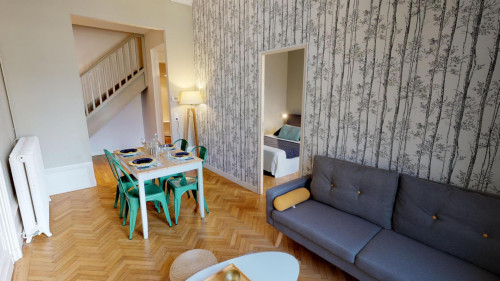 Spacious double bedroom in Hôtel de Ville - Quinconces - Gallery - 14