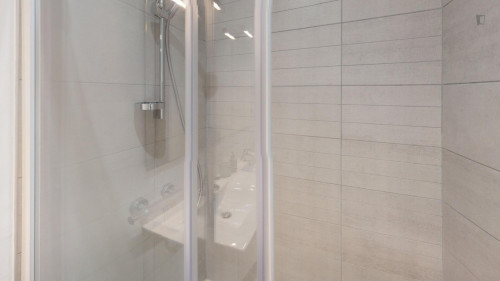 Spacious double bedroom in Hôtel de Ville - Quinconces