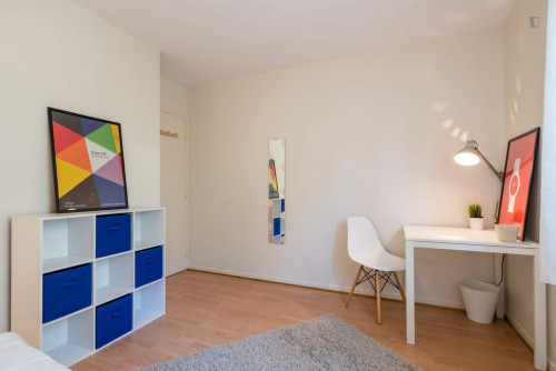 Pleasant double bedroom in Voltaire Part-Dieu