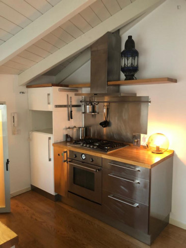 Homely 3-bedroom apartment in the centre of the city - Gallery - 12