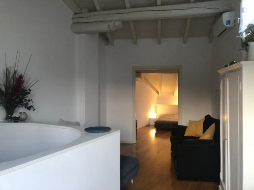 Homely 3-bedroom apartment in the centre of the city - Gallery - 15