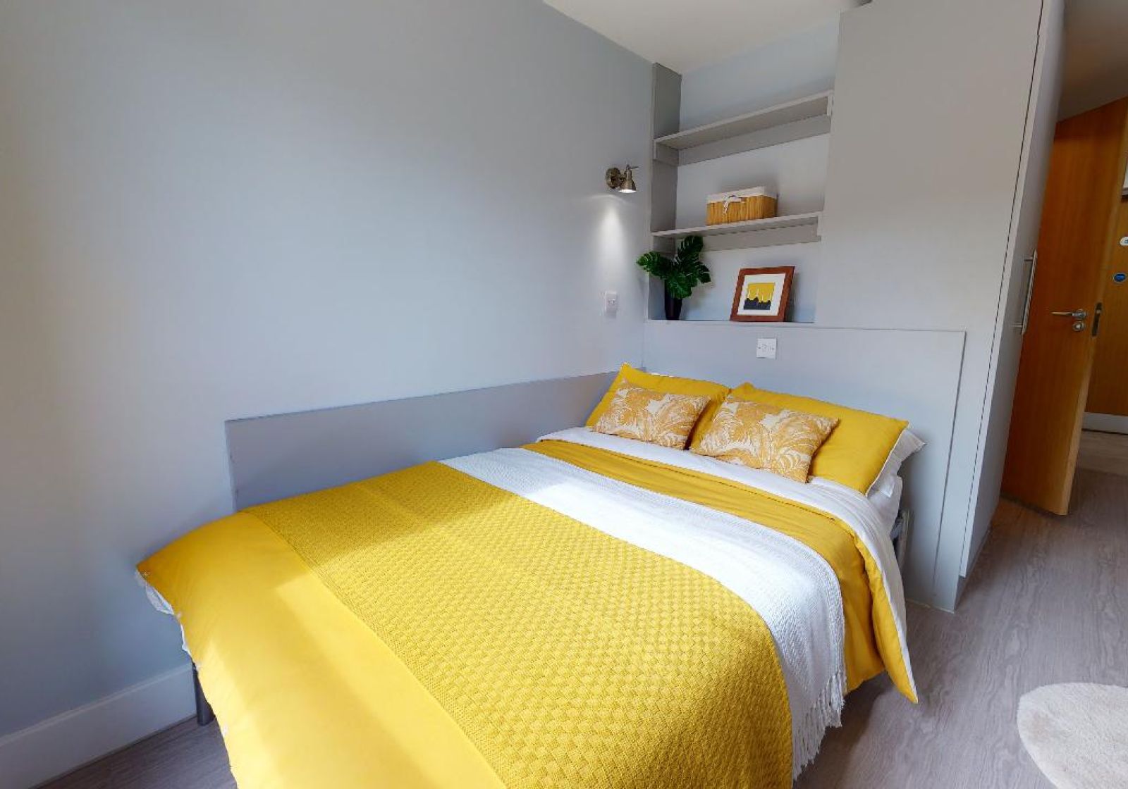  Silver En-Suite  -  IQ Grove  - Gallery -  1