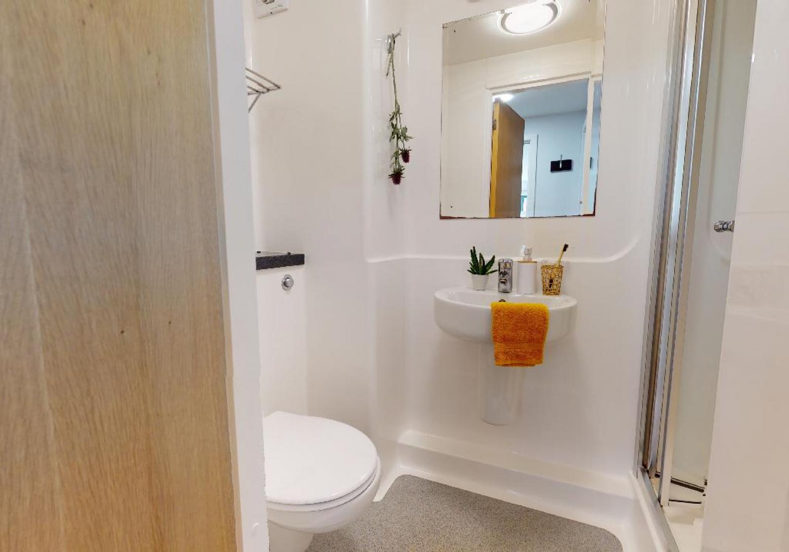 One Bed Apartment - 4