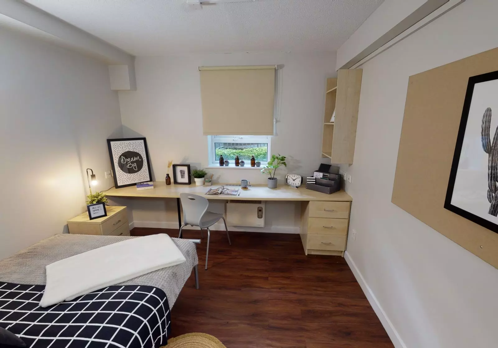  Silver En-Suite Plus  -  iQ Arkwright House  - Gallery -  7