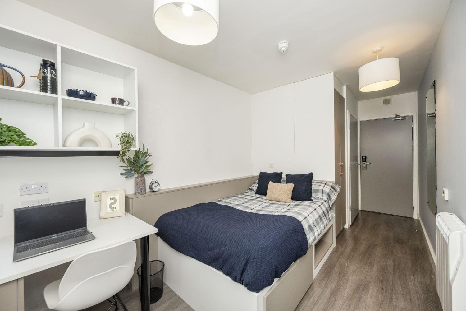 4 Bed En-Suite - McDonald Road - Gallery - 2