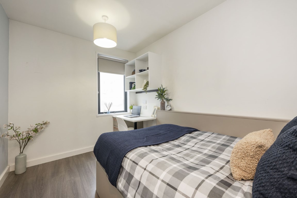 4 Bed En-Suite - McDonald Road - Gallery - 1