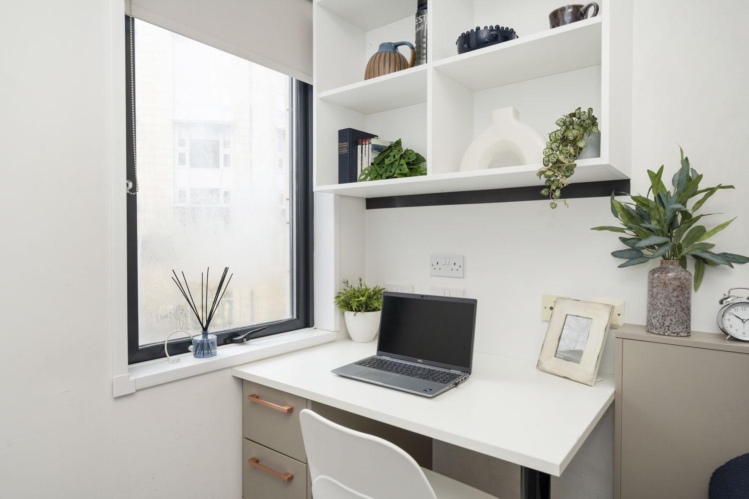  4 Bed En-Suite  -  McDonald Road  - Gallery -  2