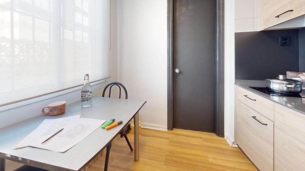 Single Room With Shared Kitchen - 1