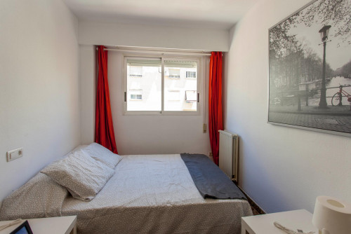 Great double bedroom close to Facultat De Magisteri